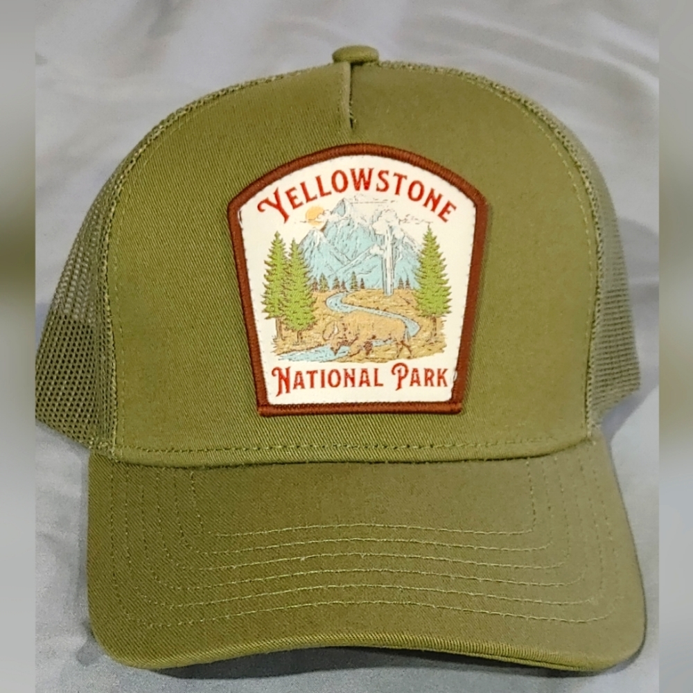 Yellowstone National Park Trucker Hat NWOT
